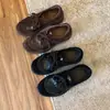 Zapatos de cuero para mujer de suela gruesa, retro, versátiles, de corte bajo, para ir al trabajo, modelo nuevo 2026, patchwork, mocasines cómodos y versátiles, modernos