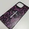 Funda tipo cruz de encaje morado-negro adecuada para Apple 17PROMAX, funda protectora para iPhone18 de estilo fresco y oscuro