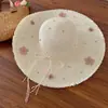 Chapéu de Palha com Laço de Flor para Mulheres Verão Férias na Praia Estilo Francês Aba Larga Chapéu de Proteção Solar Chapéu de Sol