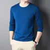Camisa base lisa para homens, camiseta de manga comprida, camiseta lisa redonda juvenil para homens, camiseta versátil de manga comprida slim fit para outono e inverno para homens