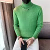 Suéter de cuello alto para hombre Invierno 2025 Moderno Ajustado Grueso Capa Base Tejido Joven Color Sólido Versátil Tejido Hombre