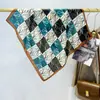 Nueva línea de bufanda exterior de color mariposa, bufanda cuadrada 70% algodón y lino, bufanda cálida para cuello otoño e invierno, para combinar a diario