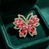 Broche de Mariposa con Pedrería de Colores Estilo de Corte Europeo y Americano Broche de Mariposa con Diamantes Tallados Huecos Accesorios para Ropa de Banquete Transfronterizo
