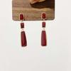 Placa Cuadrada Roja Larga para Incienso de Aceite con Goteo Clip para Oreja Sin Agujeros en las Orejas Pendientes Rojos Chinos Elegantes Retro Franceses de Lujo Ligero