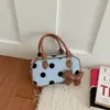 Bolso cruzado, otoño 2026, bolso de mano de lunares, bolso de trabajo para mujer, diseño versátil, nueva versión coreana, bolso de bolos de nicho