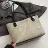 Bestseller transfronterizo: estilo casual, color block, bolsa tote de gran capacidad, bolso de hombro versátil y lindo con relieve para estudiantes