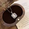 Collar de Piedra Preciosa Mariposa Modelo Nuevo Estilo Chino Nuevo Ágata Diamante Colgante Lujo Ligero Diseño de Nicho Cadena para Clavícula Mayoreo