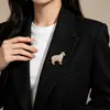 Broche Peito de Ovelha de Pérola Falsa Estilo Europeu e Americano, Broche de Animal Criativo Personalizado de Alto Padrão, Alfinete de Fixação para Roupas, Acessório Anti-Exposição