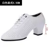Sapatos de Dança de Verão Sapatos de Dança Quadrada Sapatos de Dança Femininos Solado Macio Novo Estilo Para Usar Fora Salto Médio Branco Sapatos de Dança de Salão