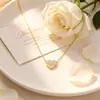 Cadena para Clavícula con Forma de Corazón, Chapada en Oro Brillante, Totalmente Incrustada con Diamantes, Estilo de Lujo Ligero y Suave, Versátil para el Trabajo y Citas, Collar que Calienta el Corazón para Confesar