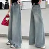 Roupas Infantis Jeans para Meninas para Crianças Maiores 2026 Nova Coleção Primavera e Outono Estilo Coreano Casual Calça de Perna Larga Embossada