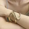 2026 Nuevo Modelo Transfronterizo Amazon Más Vendido Pulsera Hueca Moda Estilo Minimalista Versátil Pulsera de Mujer de Gama Alta Venta al por Mayor