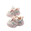 Sapatos Infantis de Couro Pato Pequeno Tamanho 23-32 Tênis de Corrida para Meninas Sapatos de Desenho Animado Primeiros Sapatos de Caminhada para Bebê Sapatilhas de Princesa com Solado Macio