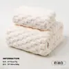 Toalla de baño de coralina transfronteriza, absorbente y sin pelusa, diseño de nubes, engrosada, adecuada para estudiantes, parejas y uso doméstico, toalla de baño grande