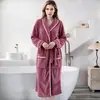 Bata con ribete de encaje y estampado de piña, gruesa y absorbente, de secado rápido, adecuada para usar en otoño, se puede usar como bata de baño o ropa de estar en casa, disponible para envío inmediato