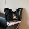 Bolso de mano grande de capacidad retro para ir al trabajo, para mujer, nuevo de otoño 2025, informal, para el día a día, ligero, de lujo, para hombro, debajo del brazo