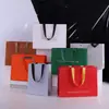 Bolsas Personalizadas, Sacolas de Presente Corporativo, Impressão e Personalização de Sacolas de Papel para Embalagem com Logo Publicitário de Alto Padrão