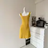 Vestido Amarillo Jengibre de Corazón con un Estilo Puro y Atractivo, Corte Ajustado, Favorecedor, Dulce y Picante, Cintura Ceñida, Largo Extendido, Talla Única