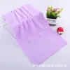 Toalha de microfibra coral spot de fábrica cor sólida borda cortada macia não deforma espessa absorvente embalagem tipo cartão de papel toalha de rosto