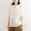 Nova Camisa Bordada de Algodão e Linho para Mulheres Verão 2026, Blusa Solta Artística com Mangas Curtas Bordadas, Decote V Abotoado, Camiseta Plus Size