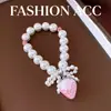 Pulsera de Fresa con Lazo de Perla y Circonita Transfronteriza, Pulsera Única de Nicho de Lujo Ligero, Joyería de Mano Simple, Moderna y Versátil para Mujeres