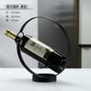 Triciclo Retrô de Ferro Forjado Estilo Europeu Porta-Vinho Tinto Novo para Entrada de Casa Sala de Estar Vitrine Armário de Vinho Ornamentos Decorativos com Senso Avançado