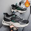 Sapatos Masculinos de Inverno Novos Tênis Peludos Masculinos Tendência Versátil Sola Grossa Acolchoado Quente Sapatos de Algodão Sapatos de Pai Sapatos da Moda