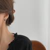 Pendientes de botón negros de perla para mujer, pendientes retro franceses para uso diario, pendientes pequeños sencillos de Corea del Sur, exquisitos pendientes de súper hada con temperamento pequeño