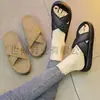 Sandalias Nuevas de Comercio Exterior Primavera y Verano 2026 con Suelas Suaves y Correas de Velcro para Mujer, Chanclas de Verano Versátiles y Ligeras para Uso en Exteriores, Transfronterizo