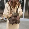 Mochila Retro Súper Popular para Mujer Invierno 2025 Nueva Bolsa de Hombro de Nicho para Viajar de Forma Cotidiana Bolso Cruzado Casual de Gran Capacidad