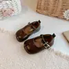 Zapatos Bajos para Niña Estilo Nuevo Primavera y Otoño 2026 Zapatos de Piel Sintética con Separación de Dedos para Bebé con Suelas Suaves y Velcro Zapatos de Princesa Modernos