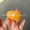Ornamento de mão de jade afegão natural, cabo de nogueira estrela-lua, ornamento de bule de jade, selo leão Pixiu laranja de jade amarelo