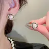 Pendientes de Perla de Lujo Nicho con Aguja de Plata S925, Pendientes de Botón Versátiles de Moda con un Toque de Alta Gama, Artículo Popular de Moda para Influencers y Socialités