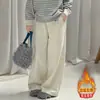 Conjunto Infantil Estilo Coreano 2026 Outono/Inverno Novidades para Crianças de Meia-Idade e Mais Velhas Moda Estilosa Roupa Quente Infantil com Listras Top e Calça