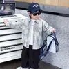 Camisa Estampada Personalizada Infantil Primavera e Outono 2026 Outono Novo Estilo Coreano Legal Moda Bebê Camisa Top Tendência