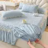 Falda de Cama Acolchada de Vellón de Leche para Invierno Cubrecama Pieza Única Engrosado Protector de Colchón de Vellón de Coral Cubrecama Funda Nórdica Juego de Tres Piezas