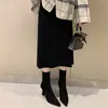 Botas de tornozelo de salto alto marrons para mulheres, salto fino, camurça, bico fino, zíper traseiro, novo estilo 2026, versão coreana, elástico, botas que afinam, inverno