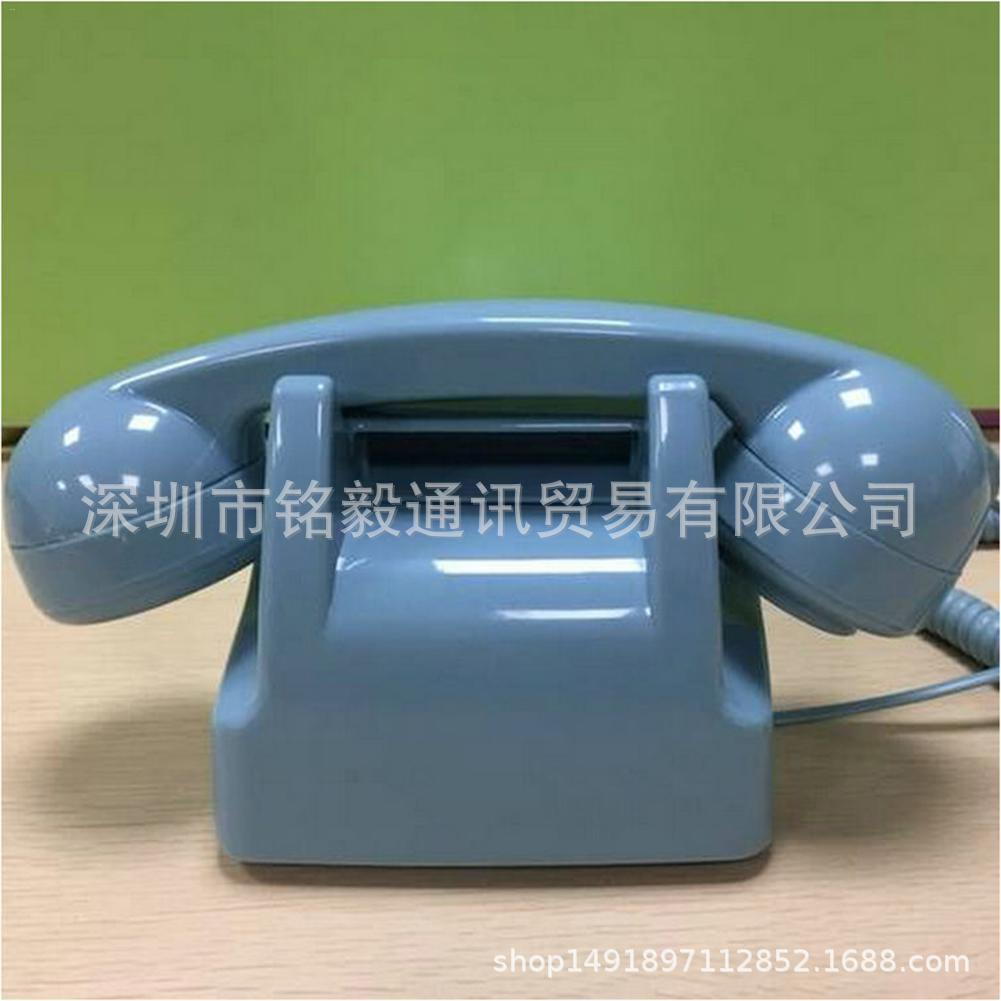 4-Blue-Retro-Telephone-Europe-