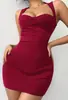 Moda de Primavera y Verano Transfronteriza Europea y Americana Nueva Ropa para Mujer Hueca sin Tirantes Sexy Chica Caliente Color Sólido Vestido Corto Venta al por Mayor