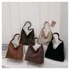 Bolso Tote de Gamuza Cruzada para Mujer 2026 Nuevo Gran Capacidad Retro Bolso de Viaje Tejido Casual Cómodo Bolso de Hombro