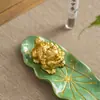 Soporte de incienso Hoja de loto Sapo Dorado Pixiu Quemador de incienso de resina Mascota de té Lindo Soporte de incienso de resina Base Bandeja Hogar Dormitorio Fragancia duradera Incienso