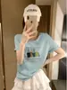 Camiseta Feminina Slim Fit Versátil de Algodão Macio com Estampa de Flocos de Neve Estilo Coreano, Manga Curta, Pronta Entrega para Atacado, Mais Vendida em Lojas Físicas Populares