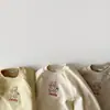 Suéter Bordado INS Estilo Coreano Primavera e Outono para Bebê Top de Suéter com Ombro Caído de Urso de Desenho Animado para Crianças