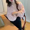 Uma Folha Solitária Sinaliza o Outono / Camisa Listrada de Outono Inicial com um Estilo Coreano Suave para o Trabalho, Manga Longa, Rosa, Estilo Europeu e Americano