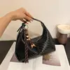 Bolsa Feminina Estilo Coreano Retrô com Textura Trançada Nova Moda 2026 Pequena Quadrada de Nicho Cor Sólida para o Dia a Dia Transversal Tendência