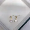 Joyas hechas a mano accesorios DIY aretes de perlas para mujer monturas vacías postes para aretes accesorios nácar natural hoja de ginkgo exquisito al por mayor