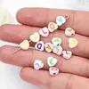 Cuentas acrílicas con forma de corazón pequeño de 7 mm, 26 cuentas con letras del alfabeto inglés, accesorios para pulseras, collares, bisutería hecha a mano