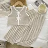Conjunto de Dos Piezas de Verano Nuevo para Niñas: Chaleco de Rayas Retro con Lazo y Pantalones Largos, Conjunto de Punto Estilo Europeo y Americano Transfronterizo para Niñas