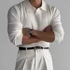 Camisa polo de manga larga estilo americano para hombre, nueva colección de otoño, diseño moderno y minimalista, adecuada para fitness y culturismo, con tejido de punto a rayas y un cuello clásico