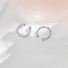 Clip de oreja de torsión, estilo novio neutro, clip para cartílago de oreja moderno y simple, pendientes de clip para cartílago de oreja con diamantes apilados para mujeres sin perforaciones